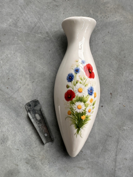 Preview: Autovase Porzellan, Oldtimer Blumenvase, VW Käfer Blumenvase, Armaturenbrett Vase